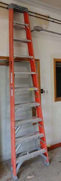 Keller 10' fiberglass step ladder image