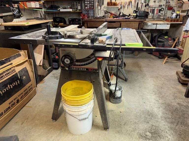 Craftsman 10" tablesaw on stand image