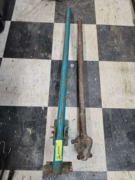 Concrete form stake puller and 36" rebar bender image