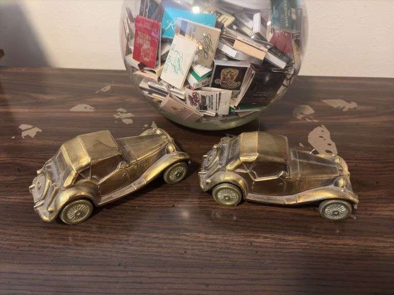 Fishbowl of matchbooks and 2 car banks image