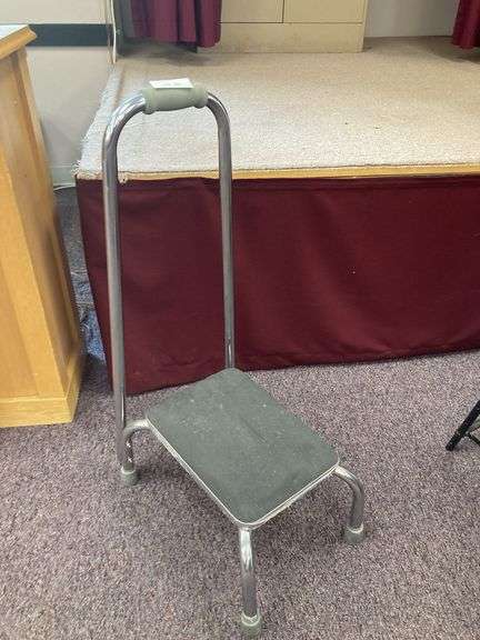 Step stool with handle image