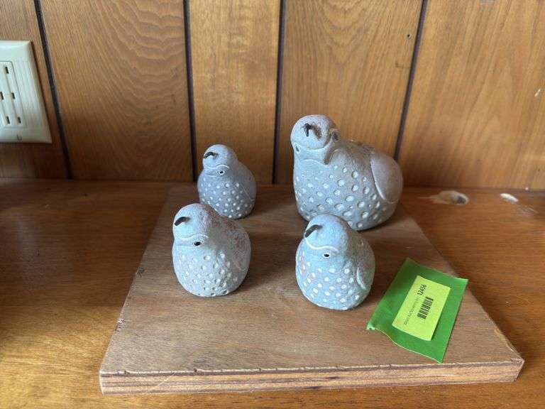 Isabel Bloom mama quail and three babies image