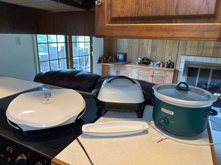 George Foreman grill Model GR15, Presto electric skillet and Crockpot brand crockpot image
