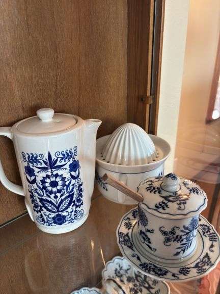Blue Onion pieces- Tea pot, Juicer, Jelly Jar image