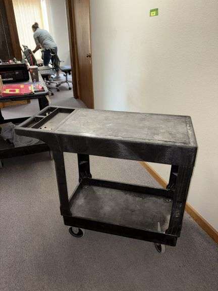 Uline rolling cart 17x38x33
