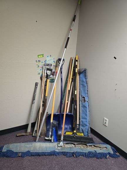 Long handled yard/shop tools, as shown image