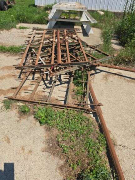 (4) 5.5' harrow sections and drag bar image