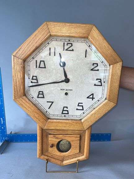 New Haven 22" Regulator clock, oak cased image