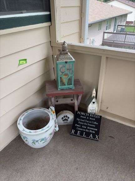 Sun porch decor image