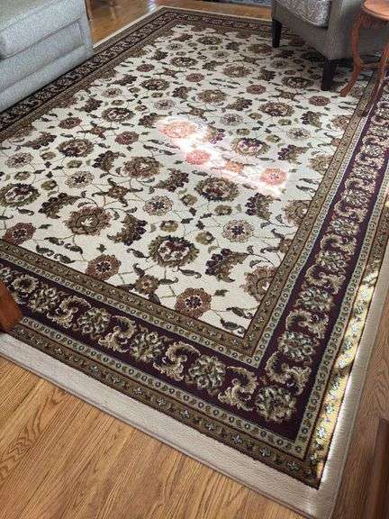 Rug 7x10 with pad image