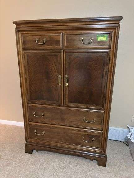 Armoire 19D x 38L x 59H