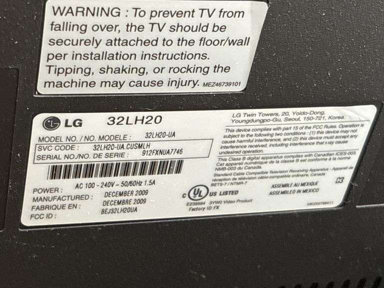 LG 32” flatscreen TV model 32LH20 with Roku