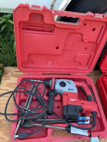 Milwaukee 1” rotary hammer and bits 5363-21 image