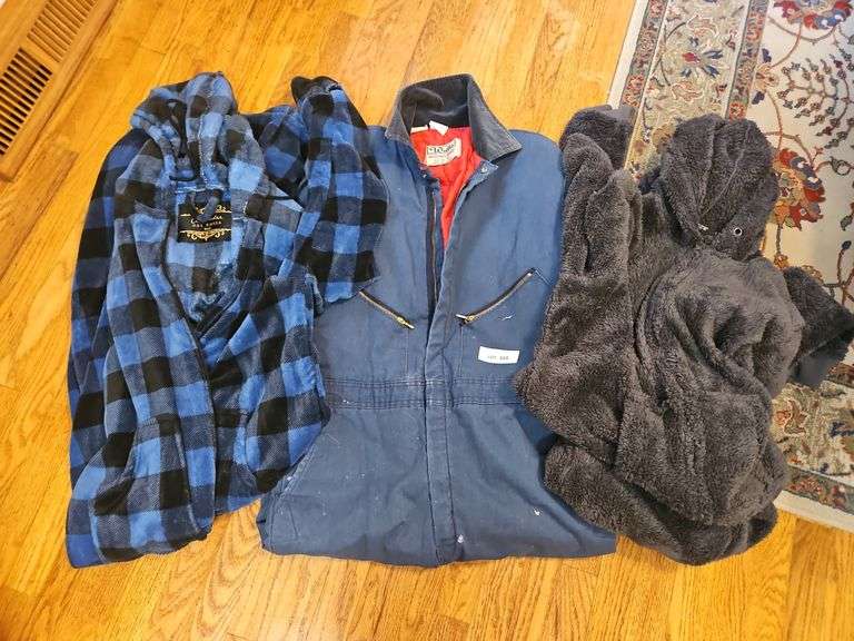 Men's Coveralls Size Large, Flannel Onesies image