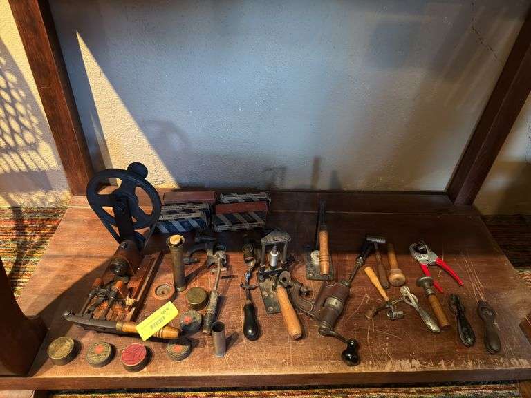 Plethora of antique reloading items image