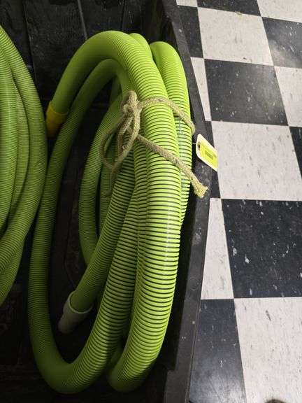25 ft Green pool vacuum hose image