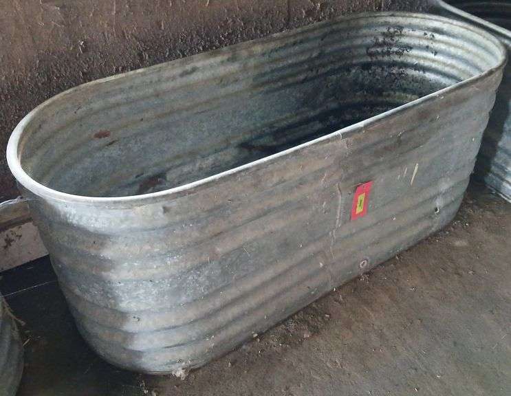 2' x 5' stock tank image