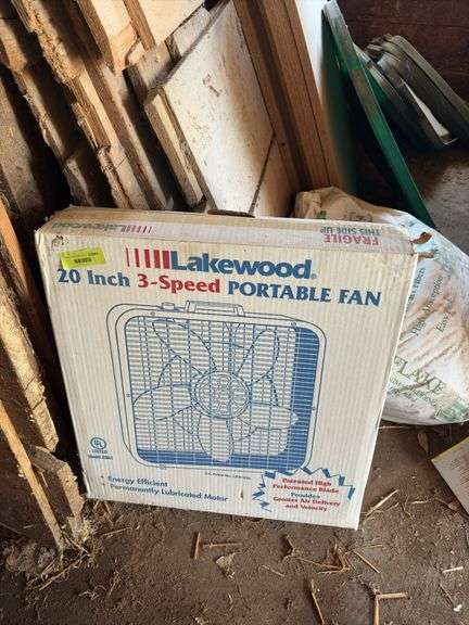 NIB 20” Lakewood 3 speed fan image