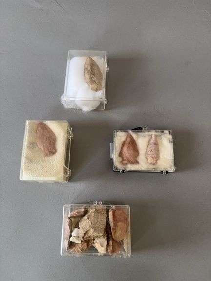 Various arrowheads 1.5” to 2.5” long and various others image