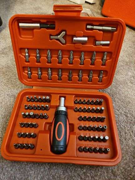 Skil Rechargeable 4v screwdriver with 42pc Set (New in Case), 90 Piece Bit Set with Reversible Ratchet (New)