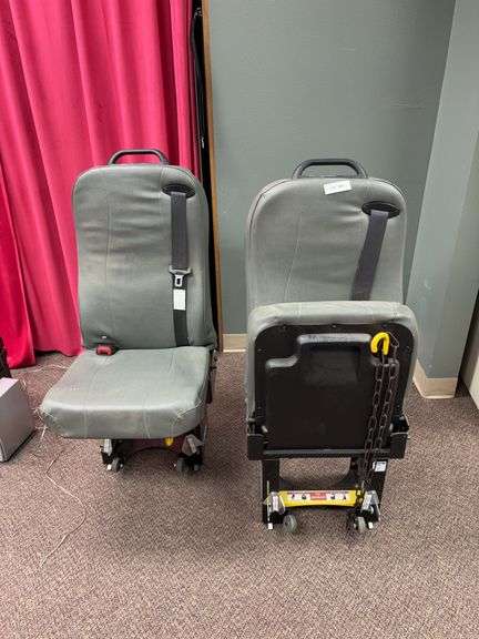 Pair of van seats image