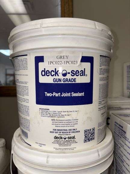 1 pail deck-o-seal gun grade two part joint sealant image