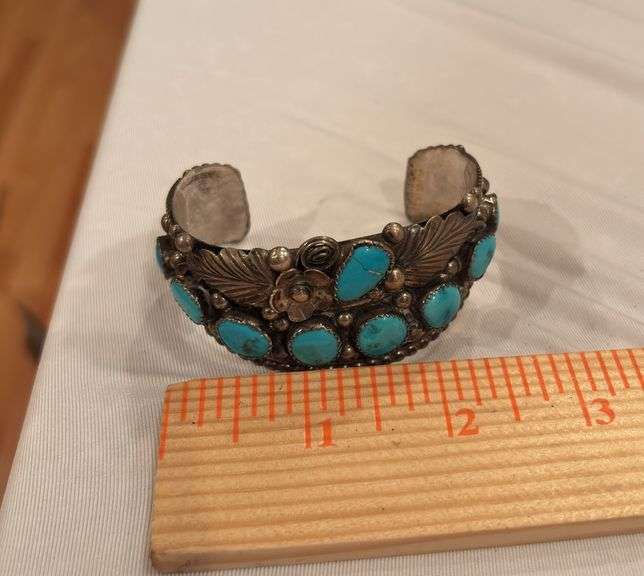 Native American Turquoise cuff bracelet, unmarked image