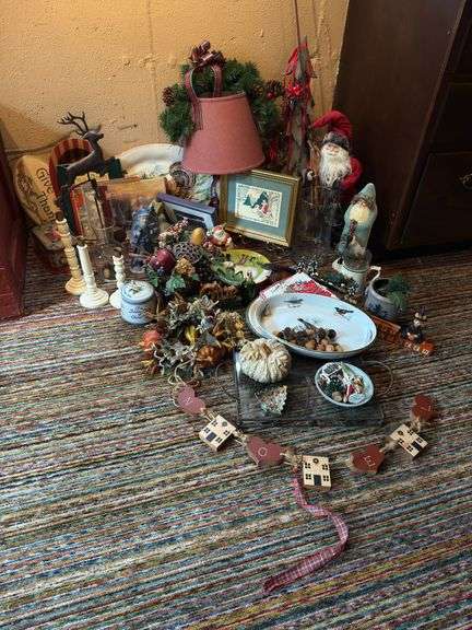 Holiday decor items image