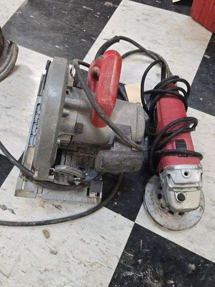Skilsaw and Skil angle grinder image