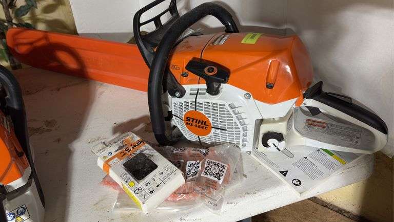 Stihl MS462C 25” chainsaw and extra chain image