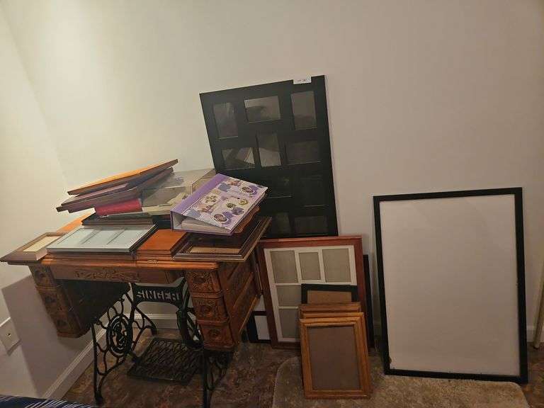 Picture Frames, Photo Album, Does not include sewing machine image