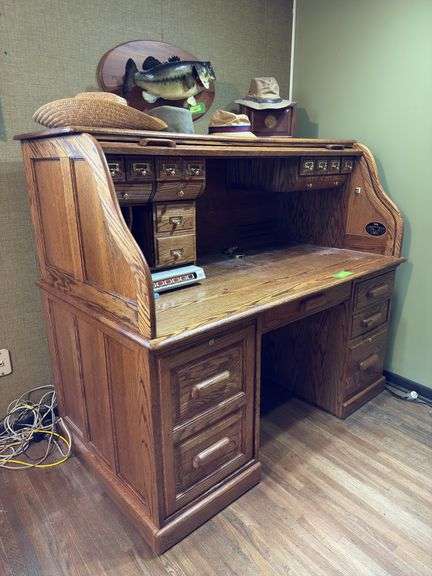 34D x 60L x 52H S curve roll top desk with pull out keyboard tray image