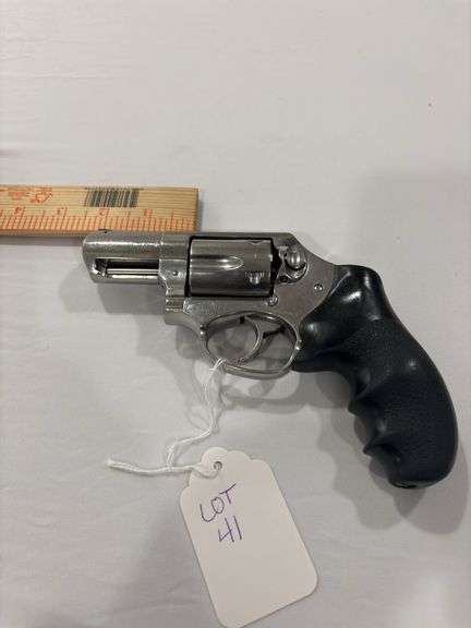 Sturm Ruger & Co. revolver model SP101 (double action) S#572-39789 .357 magnum image