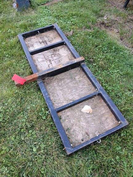 22" x 60" hitch receiver carrier