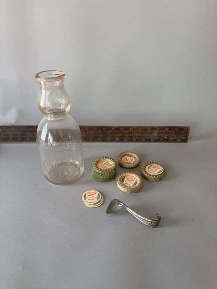Oak Park Dairy Eau Claire, Wis 1qt bottle with Cream Top cream spoon and Monona Dairy milk caps image