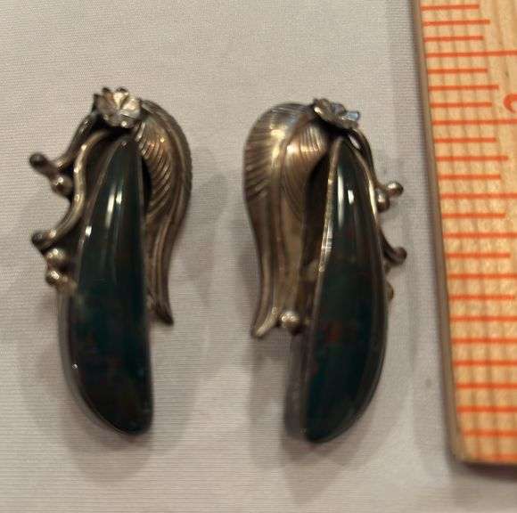 IRV Sterling pierced earrings image