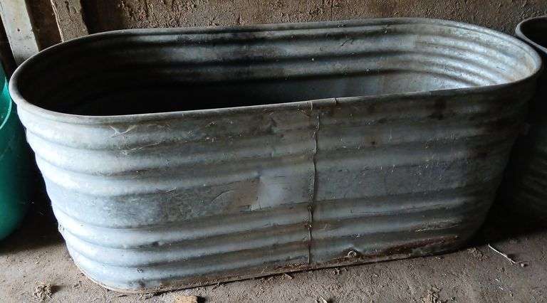 2' x 5' stock tank image
