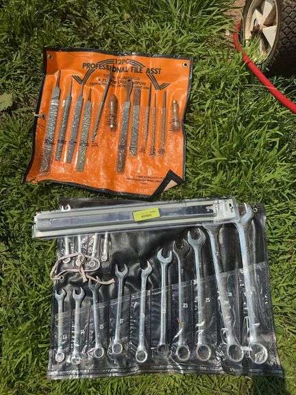 18” magnetic holder, file set and 14pc combination wrench set image