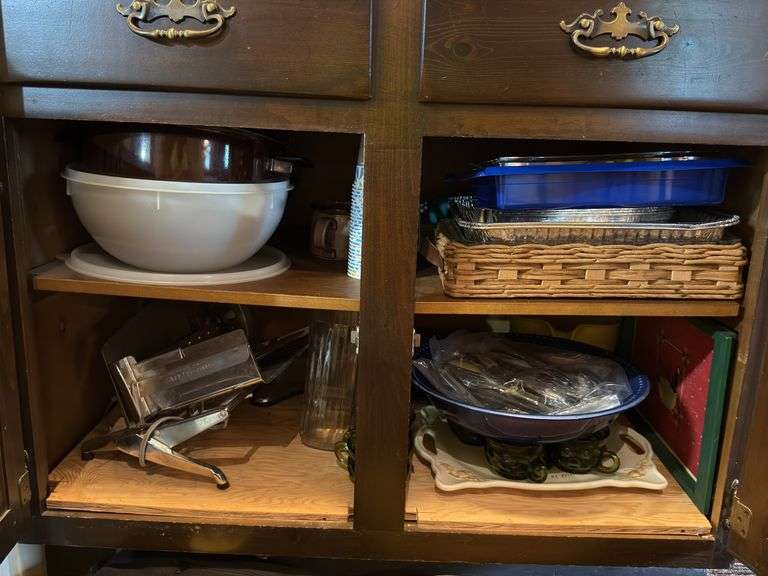 Elec meat slicer, serving trays, glass bakeware and more image