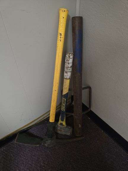 Steel posts driver, maul and pick/adz image