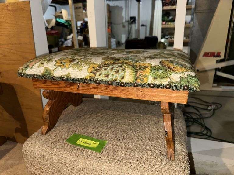 3 footstools