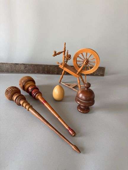 Spinning wheel parts, decorative spinning wheel image