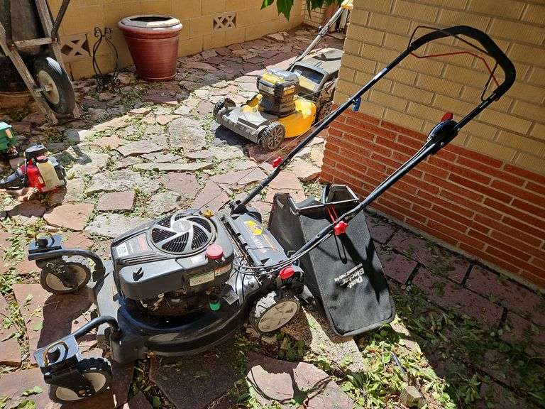 Craftsman CX Series Mower image