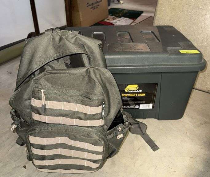 Plano sportsmanship trunk and gear bag image