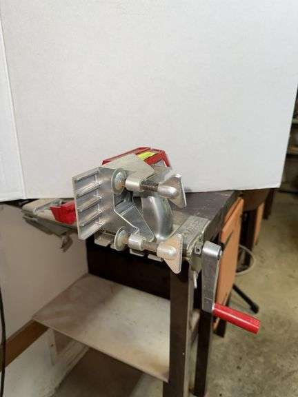 Zyliss clamp on vise image