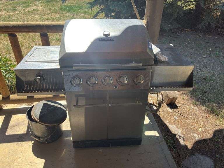 Charbroil five burner gas grill image