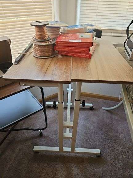 Roller Adjustable Table, 24 x 24 x 30h, Wire, Window Repair Kit