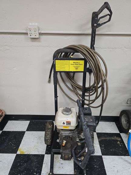 Honda powered gas engine power washer, hose, incomplete wand image