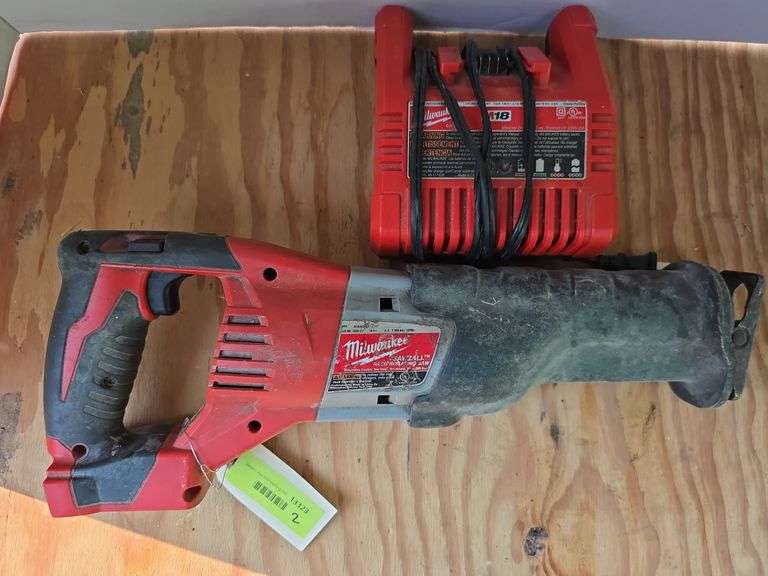 Milwaukee sawzall 2620-20, charger NO BATTERY image