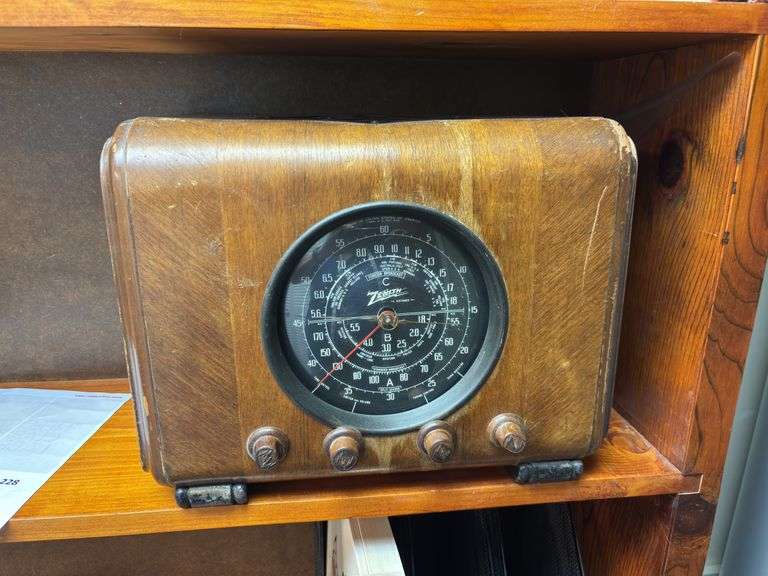 Antique Zenith  Radio image